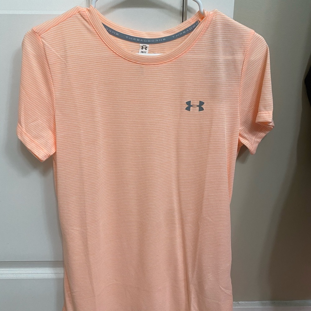Brand New Under Armour Short Sleeve Tee